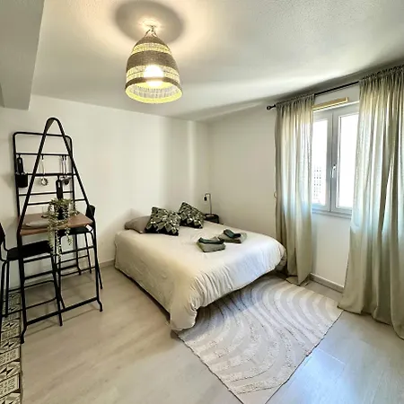 Studio Gare Entierement Renove, Wi-Fi, Clim, Tram, 15 Min Des Plages Montpellier Exterior photo