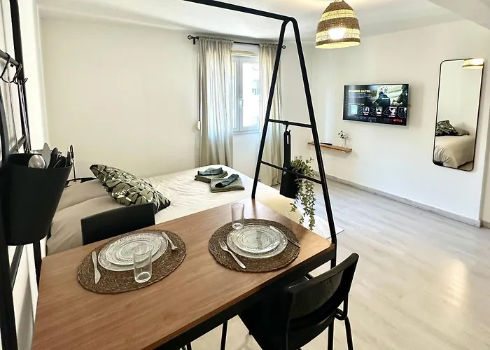 Studio Gare Entierement Renove, Wi-Fi, Clim, Tram, 15 Min Des Plages